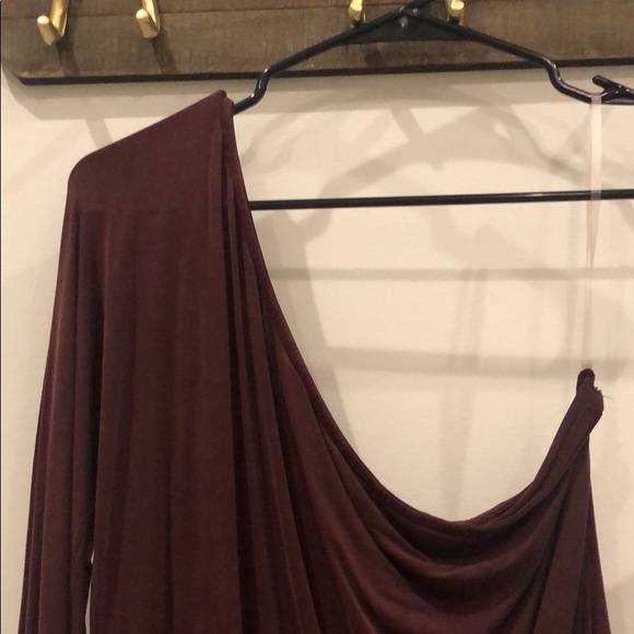 One shoulder top - Picture 3 of 3